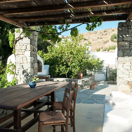 Andriani's Guest house 4*